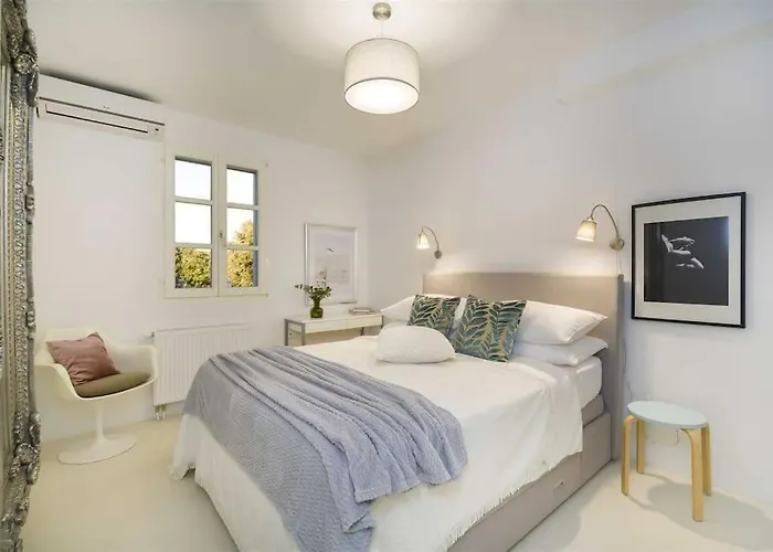 Whispering Bay Villa